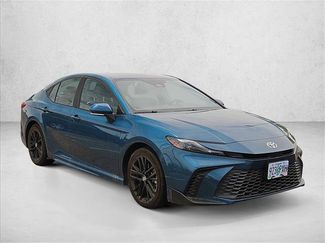 Used 2025 Toyota Camry SE FWD video 3