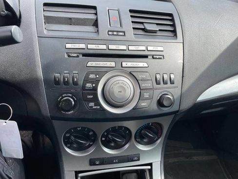 Used 2011 MAZDA MAZDA3 i Touring FWD image 35
