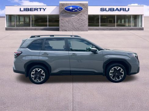 Used 2026 Subaru Forester Premium AWD/4WD image 7