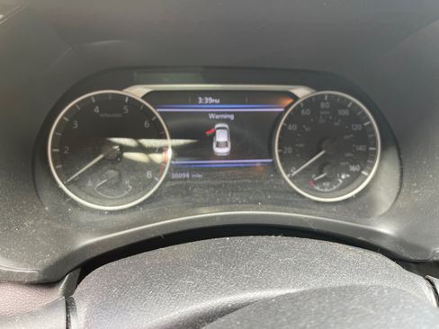 Used 2024 Nissan Sentra SV w/ All-Weather Package FWD image 6