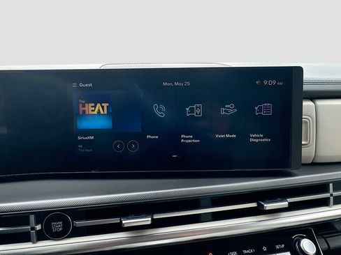 Used 2025 Hyundai Santa Fe SEL FWD image 18