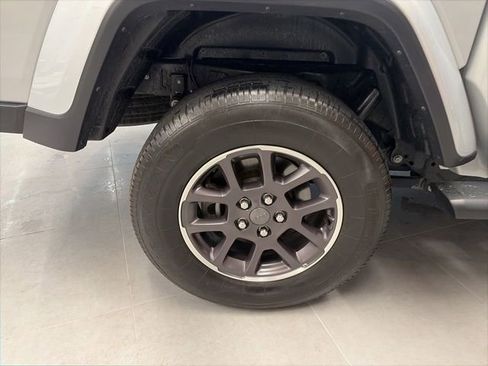 Used 2023 Jeep Gladiator Overland image 42