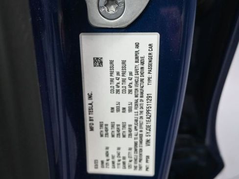 Used 2023 Tesla Model 3 Standard Range image 8