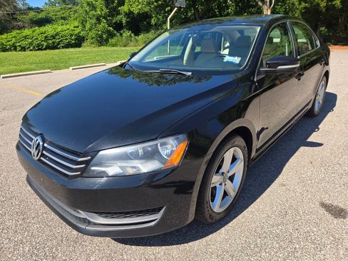 Used 2013 Volkswagen Passat 2.5 SE FWD image 3