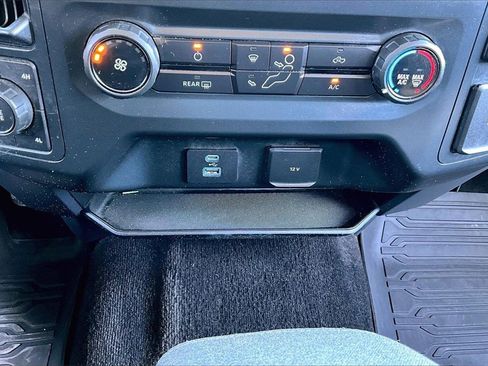 Used 2021 Ford F150 XLT image 24