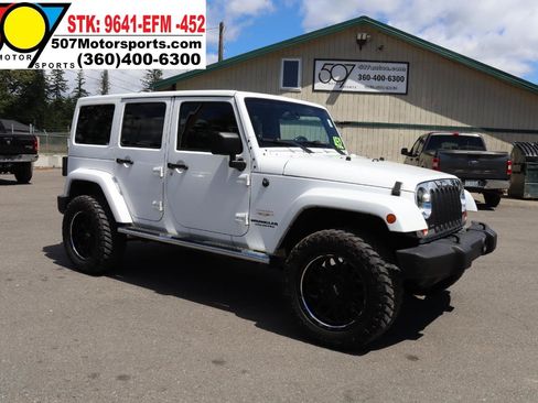 Used 2013 Jeep Wrangler Unlimited Sahara w/ Mopar Chrome Edition Group AWD/4WD image 10