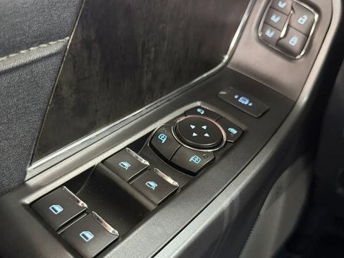 Used 2025 Ford F550 4x4 Crew Cab Super Duty image 27
