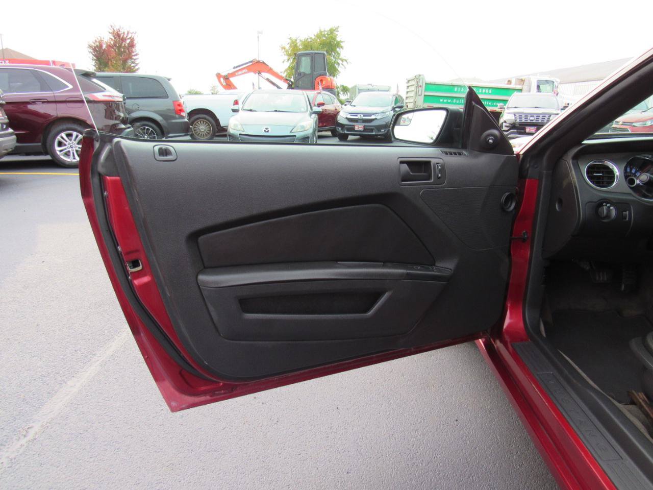 Used 2014 Ford Mustang Convertible RWD image 12