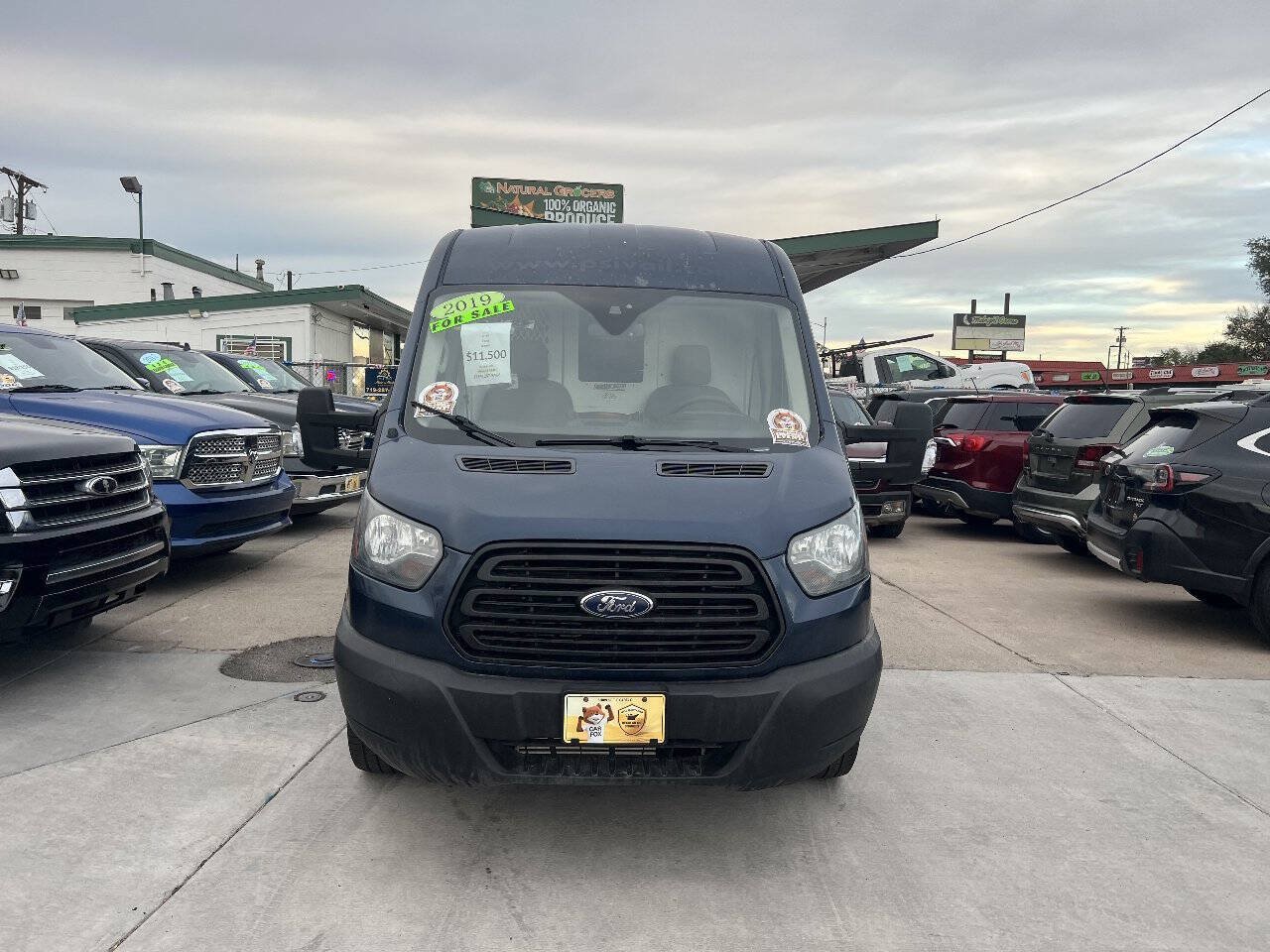 Used 2019 Ford Transit 250 148 Medium Roof RWD image 2