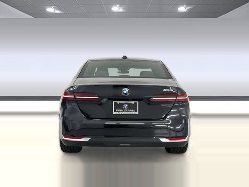 Used 2026 BMW 530i RWD image 10