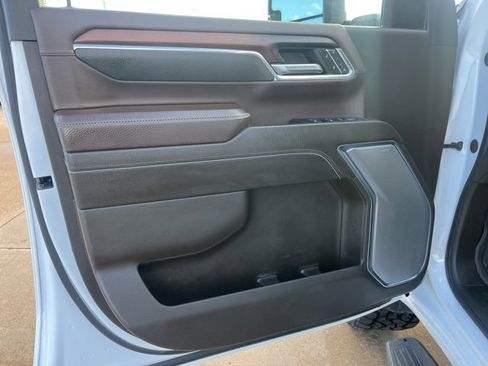 Used 2024 GMC Sierra 3500 Denali image 13