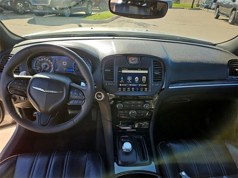 Used 2023 Chrysler 300 S image 21