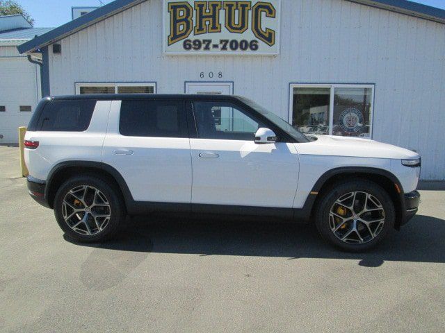 Used 2027 Rivian R2 Performance Dual AWD/4WD image 18