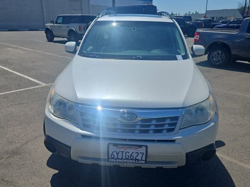 Used 2013 Subaru Forester 2.5X Premium AWD/4WD image 4