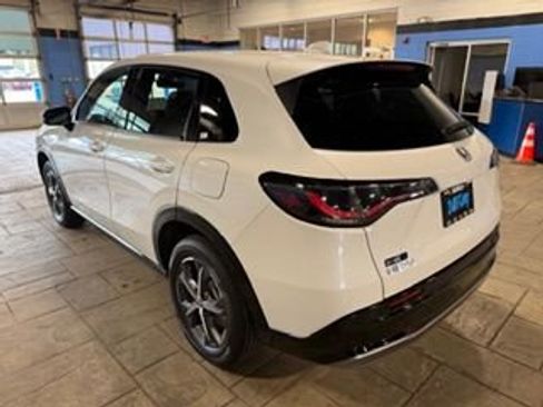 Used 2025 Honda HR-V EX-L image 10