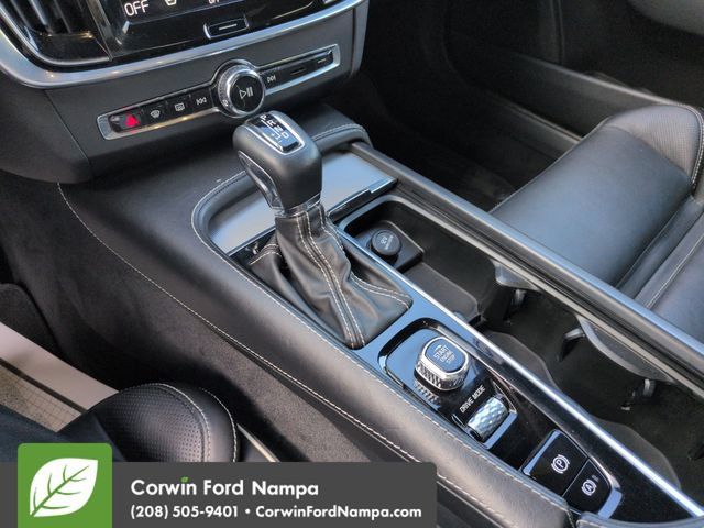 Used 2020 Volvo S90 T6 R-Design AWD/4WD image 17