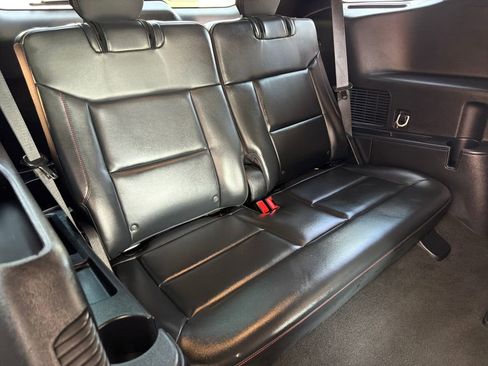 Used 2025 Ford Explorer ST-Line w/ Premium Package RWD image 34