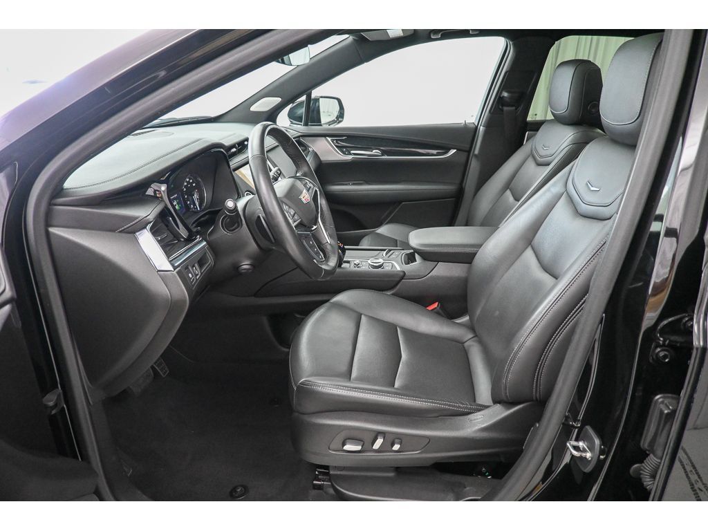 Used 2023 Cadillac XT5 Premium Luxury FWD image 34