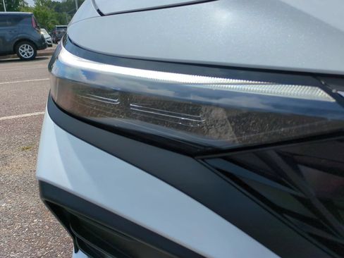 Used 2026 Hyundai Elantra Sport FWD image 10