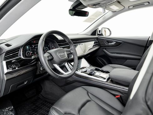 Used 2023 Audi Q8 Prestige w/ Prestige Package AWD/4WD image 4