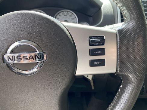 Used 2014 Nissan Xterra PRO-4X w/ Pro-4x Leather Package AWD/4WD image 23