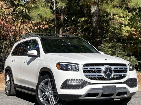 Used 2022 Mercedes-Benz GLS 450 4MATIC image 11