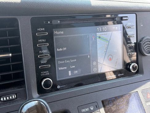 Used 2018 Toyota Sienna XLE Premium w/ Carpet Mat Package AWD/4WD image 10