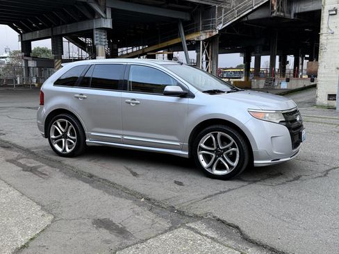 Used 2011 Ford Edge Sport w/ Driver Entry Pkg image 14