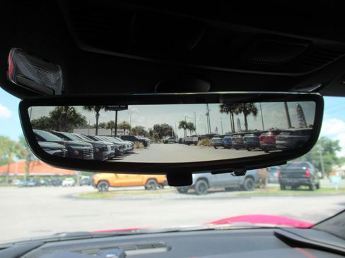 Used 2023 Chevrolet Corvette Stingray Premium Conv w/ Z51 Performance Package RWD image 31