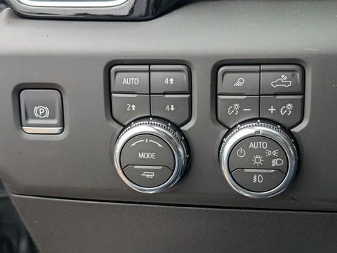 New 2026 GMC Sierra 2500 Denali w/ Denali Reserve Package AWD/4WD image 16