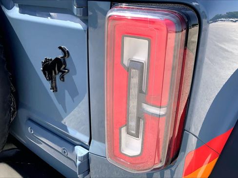 Used 2023 Ford Bronco Wildtrak AWD/4WD image 30