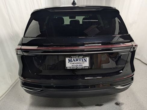 Used 2024 Lincoln Nautilus Premier w/ Equipment Group 102A image 4