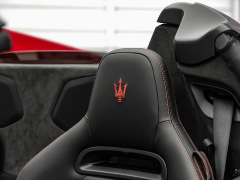 Used 2023 Maserati MC20 Spyder RWD image 55