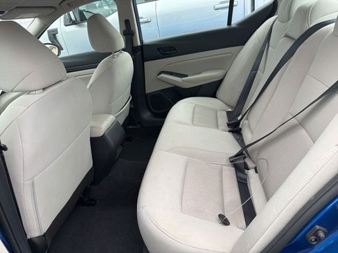 Used 2025 Nissan Altima 2.5 SV FWD image 7