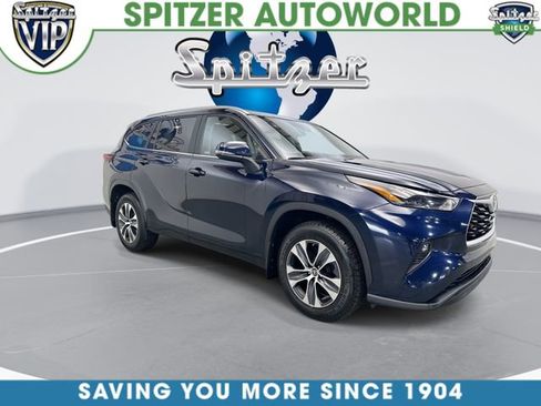 Used 2024 Toyota Highlander XLE AWD/4WD image 2
