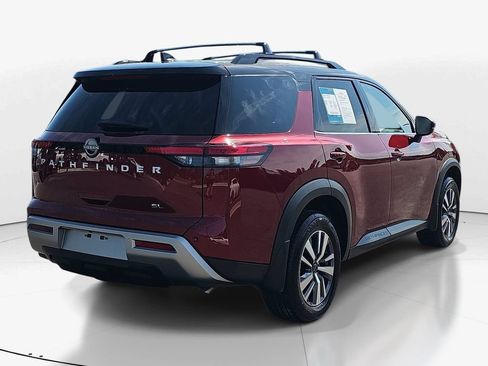 Used 2025 Nissan Pathfinder SL FWD image 6