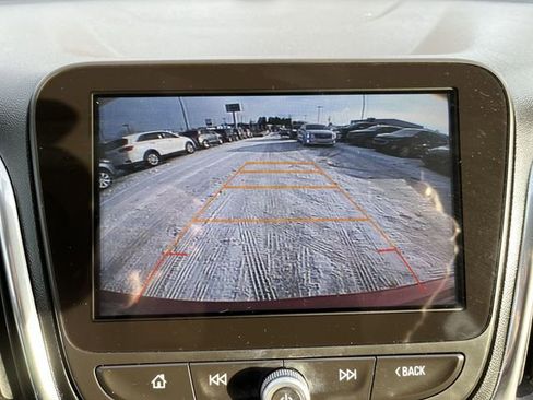 Used 2018 Chevrolet Equinox LT w/ Sun & Infotainment Package image 26