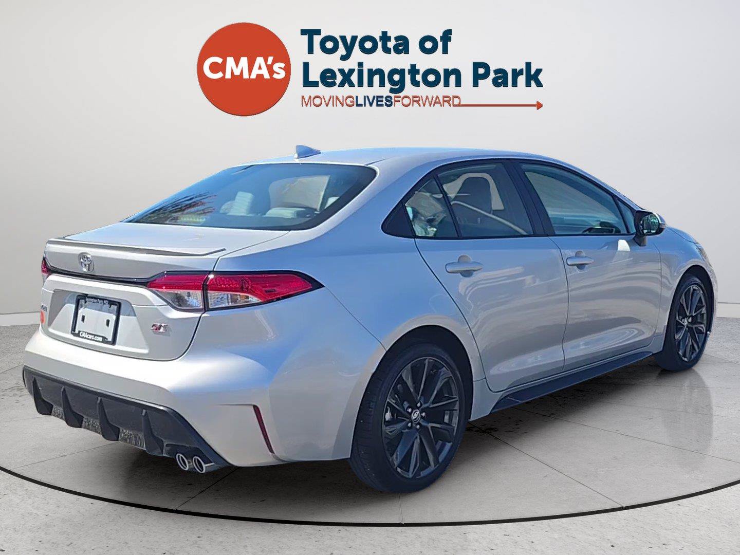 Used 2025 Toyota Corolla SE w/ Convenience Package FWD image 5