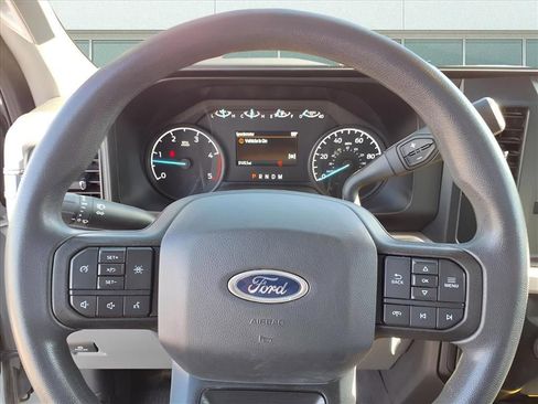 Used 2023 Ford F550 4x4 Regular Cab Super Duty image 13