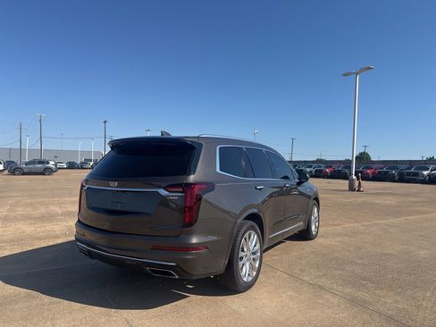 Used 2020 Cadillac XT6 Premium Luxury FWD image 19