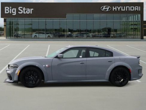 Used 2022 Dodge Charger Scat Pack RWD image 2
