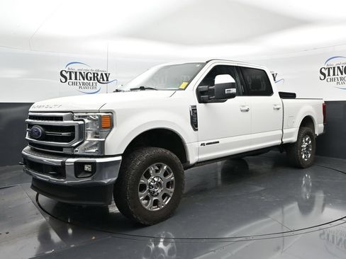 Used 2020 Ford F250 Lariat w/ Lariat Ultimate Package AWD/4WD image 3