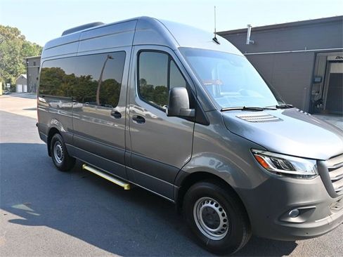 Used 2023 Mercedes-Benz Sprinter 2500 image 2