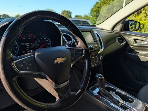 Used 2018 Chevrolet Equinox LT AWD/4WD image 25
