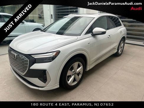 Used 2026 Audi Q4 e-tron Premium w/ Convenience Package image 1
