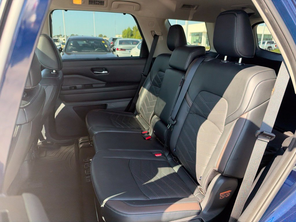 Used 2024 Nissan Pathfinder Platinum w/ Cargo Package FWD image 21