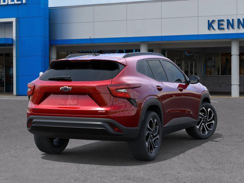 New 2026 Chevrolet Trax RS w/ Sunroof Package image 4