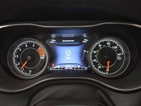 Used 2022 Jeep Cherokee Trailhawk w/ Sound & Nav Group AWD/4WD image 7
