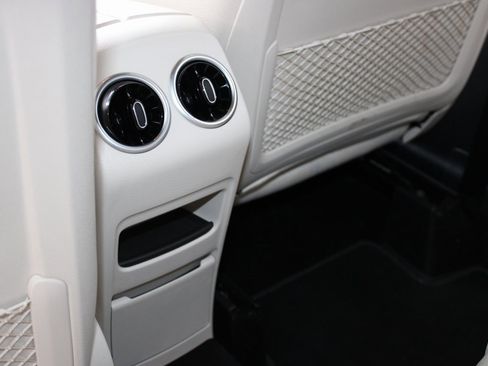 Used 2025 Mercedes-Benz GLA 250 4MATIC image 17