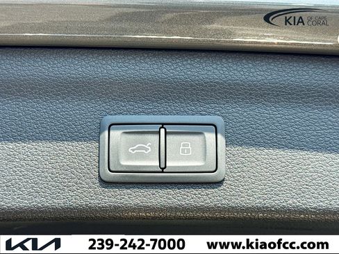 Used 2022 Audi Q3 2.0T Premium w/ Convenience Package image 13